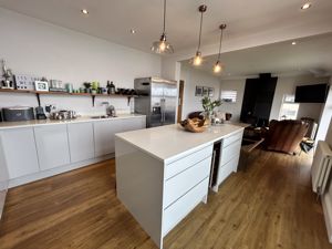 Photo 11- click for photo gallery